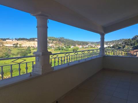 Moradia V5 em pleno centro de Ourém