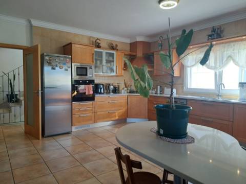 Moradia V5 em pleno centro de Ourém