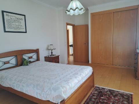 Moradia V5 em pleno centro de Ourém