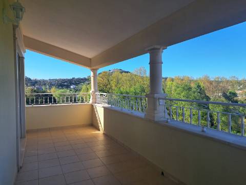 Moradia V5 em pleno centro de Ourém