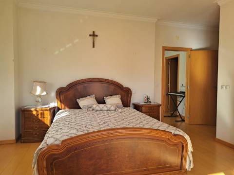 Moradia V5 em pleno centro de Ourém