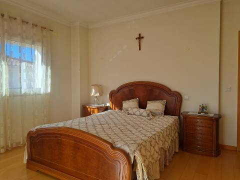 Moradia V5 em pleno centro de Ourém