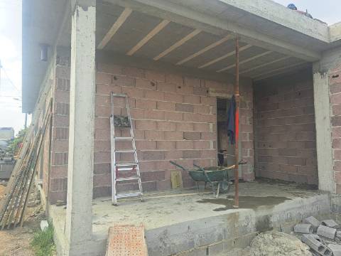 Moradia T3 Moderna a menos de 15 Minutos de Leiria - Em Construção