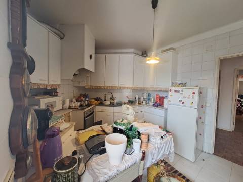 Apartamento T3 no Coração de Caldas da Rainha - Localização Privilegiada