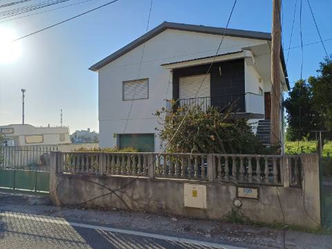 Terreno com 1.342 m² localizado no centro de Leiria, com uma vista privilegiada para o castelo
