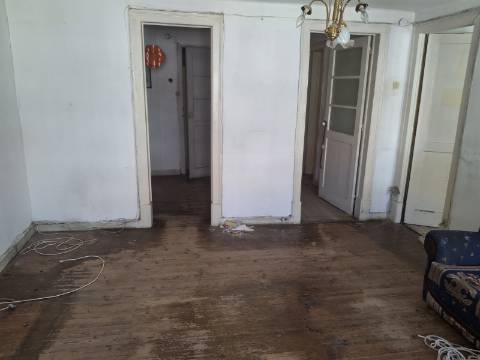 Apartamento com terraço para reabilitação - São Vicente