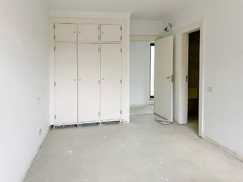 Moradia V4 de excelência a 500 metros da Praia Verde, em Castro Marim