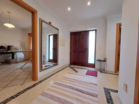 Moradia V4+1 em Roliça, em condomínio Domicillium Villas