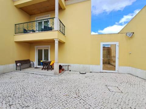 Moradia V4+1 em Roliça, em condomínio Domicillium Villas