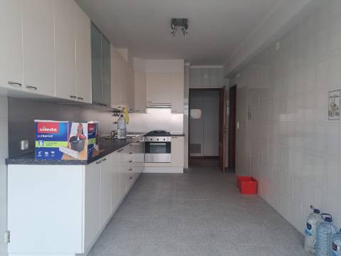 Bom apartamento T3 no centro de Ourém