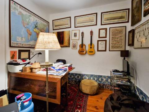 Apartamento T2+2 no Largo do Carmo