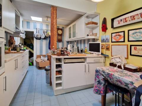 Apartamento T2+2 no Largo do Carmo