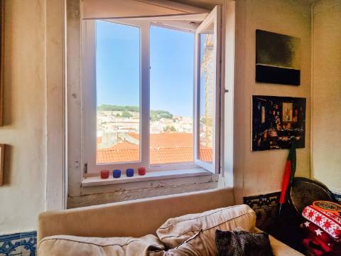 Apartamento T2+2 no Largo do Carmo