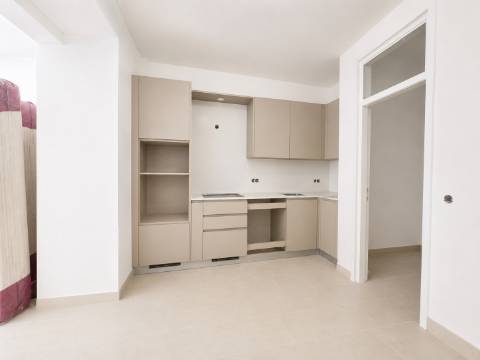 T2+1 novo com logradouro privativo, cozinha equipada e excelente localização em Lisboa