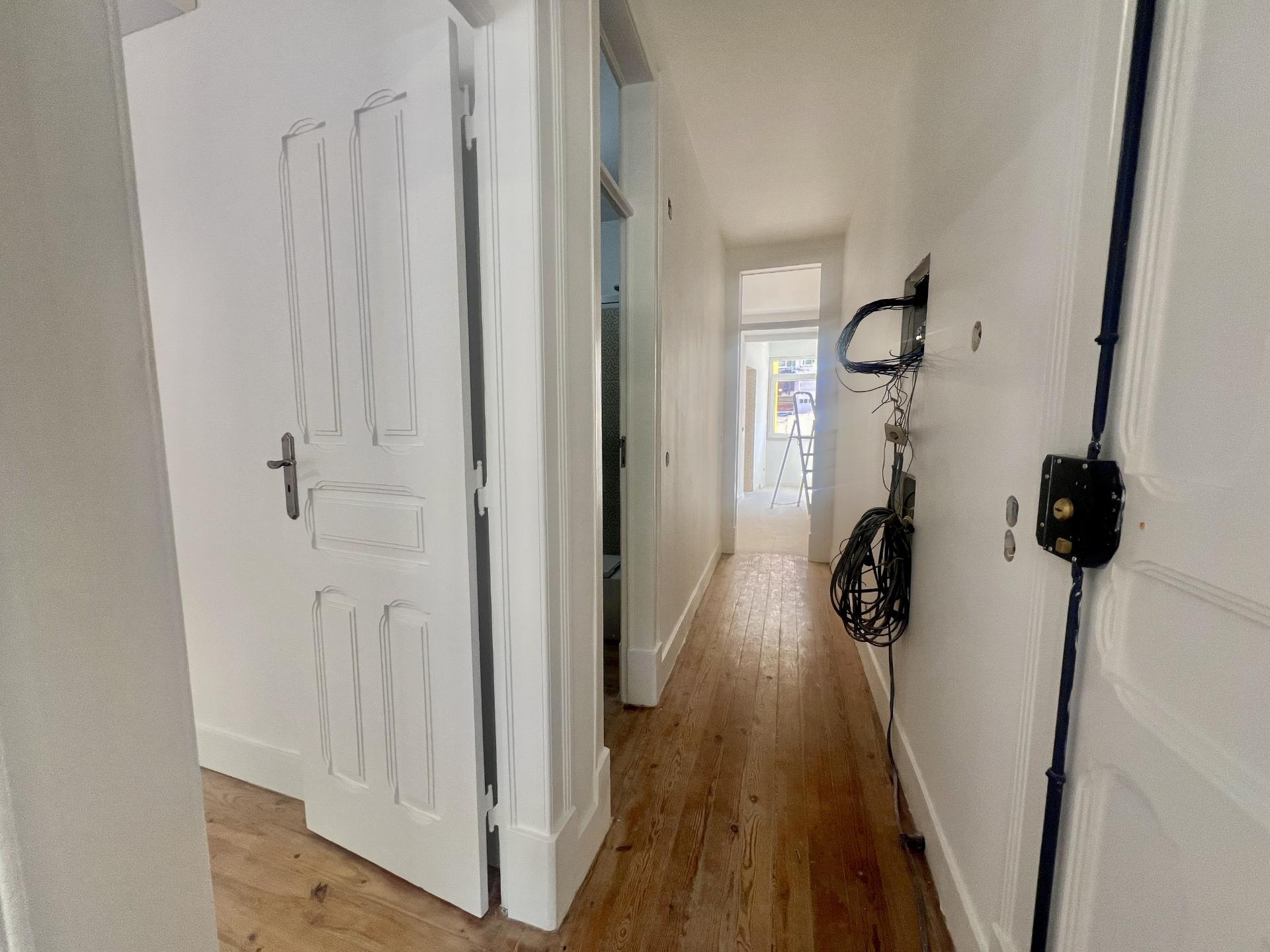 T3 Duplex totalmente recuperado na Avenida General Roçadas - viva em Lisboa com conforto e exclusividade