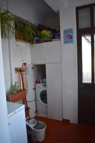 Apartamento T4 transformado em T3 com garagem