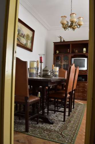 Apartamento T4, com terraço a 10 minutos da praia