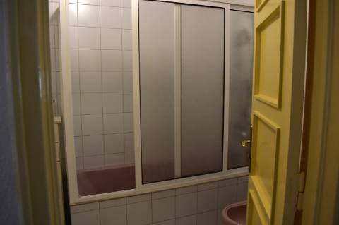 Apartamento T4, com terraço a 10 minutos da praia