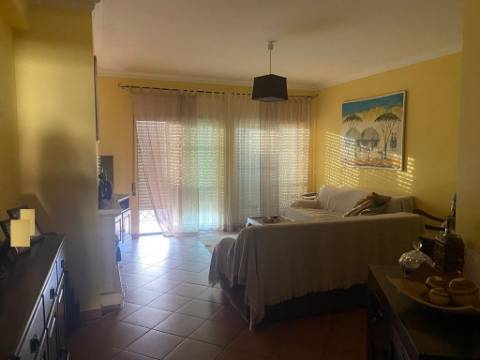 Apartamento T3, com duas arrecadações em localização de excelência