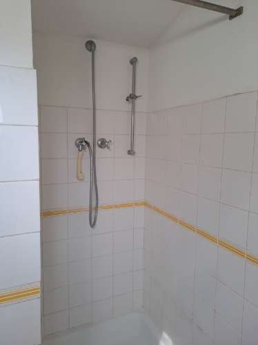 Casa T2 com aproveitamento de sótão, tertúlia e terreno