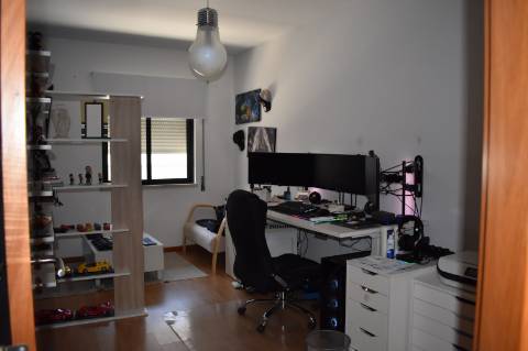 Apartamento T3 com garagem, em localização de excelência