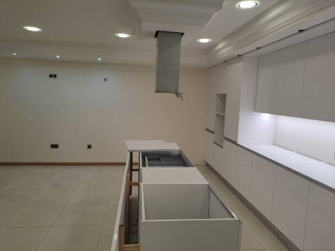 Moradia T7 com terreno