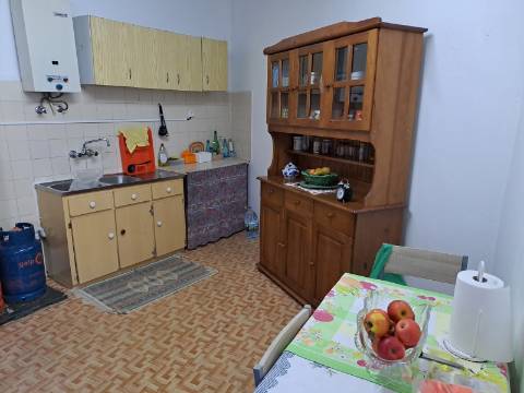 Moradia T2 +1 com logradouro