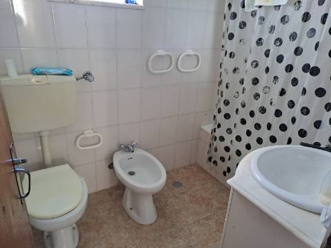 Moradia T2 +1 com logradouro