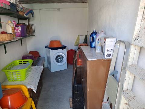 Moradia T2 +1 com logradouro