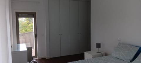 Apartamento T2 com parqueamento, como novo