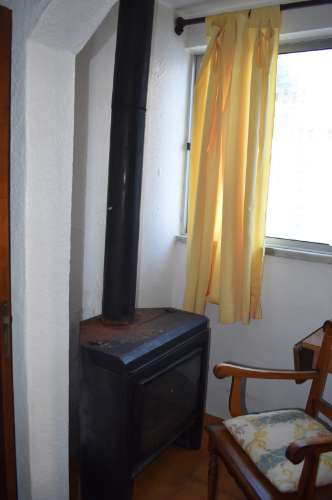 Moradia T2 com cozinha rústica