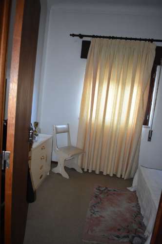 Moradia T2 com cozinha rústica