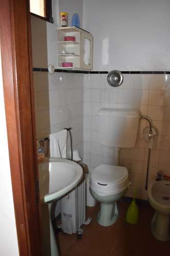 Moradia T2 com cozinha rústica