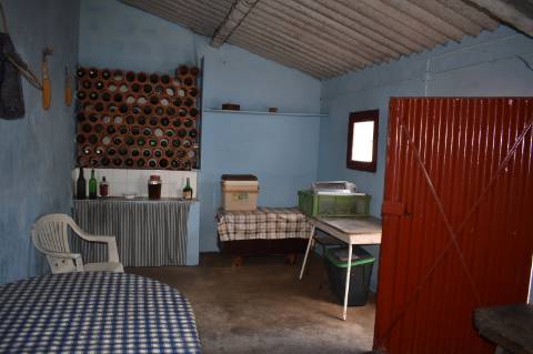 Moradia T2 com cozinha rústica