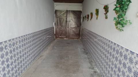 Moradia T2 com garagem