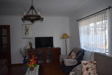 Moradia T3 com terreno