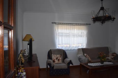 Moradia T3 com terreno