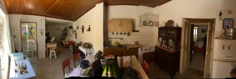 Moradia T2 com garagem e quintal