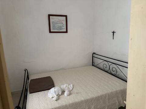 Moradia T2 com garagem e quintal