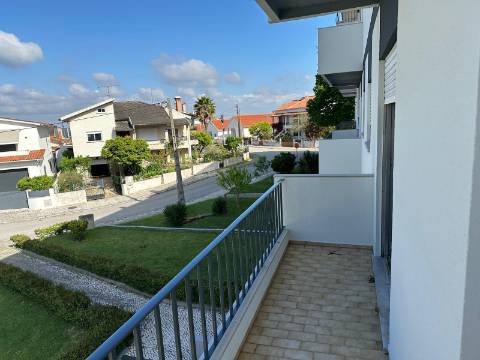 Apartamento T3 com garagem individual com 36m2