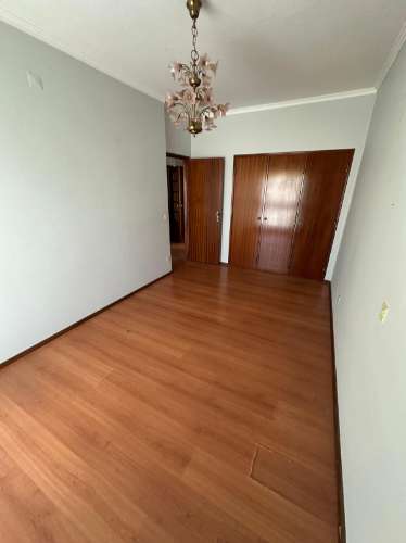 Apartamento T3 com garagem individual com 36m2