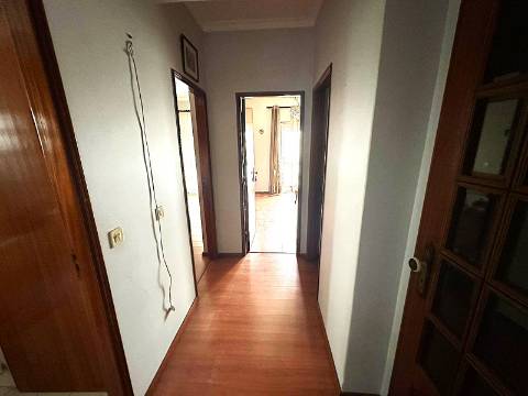 Apartamento T3 com garagem individual com 36m2