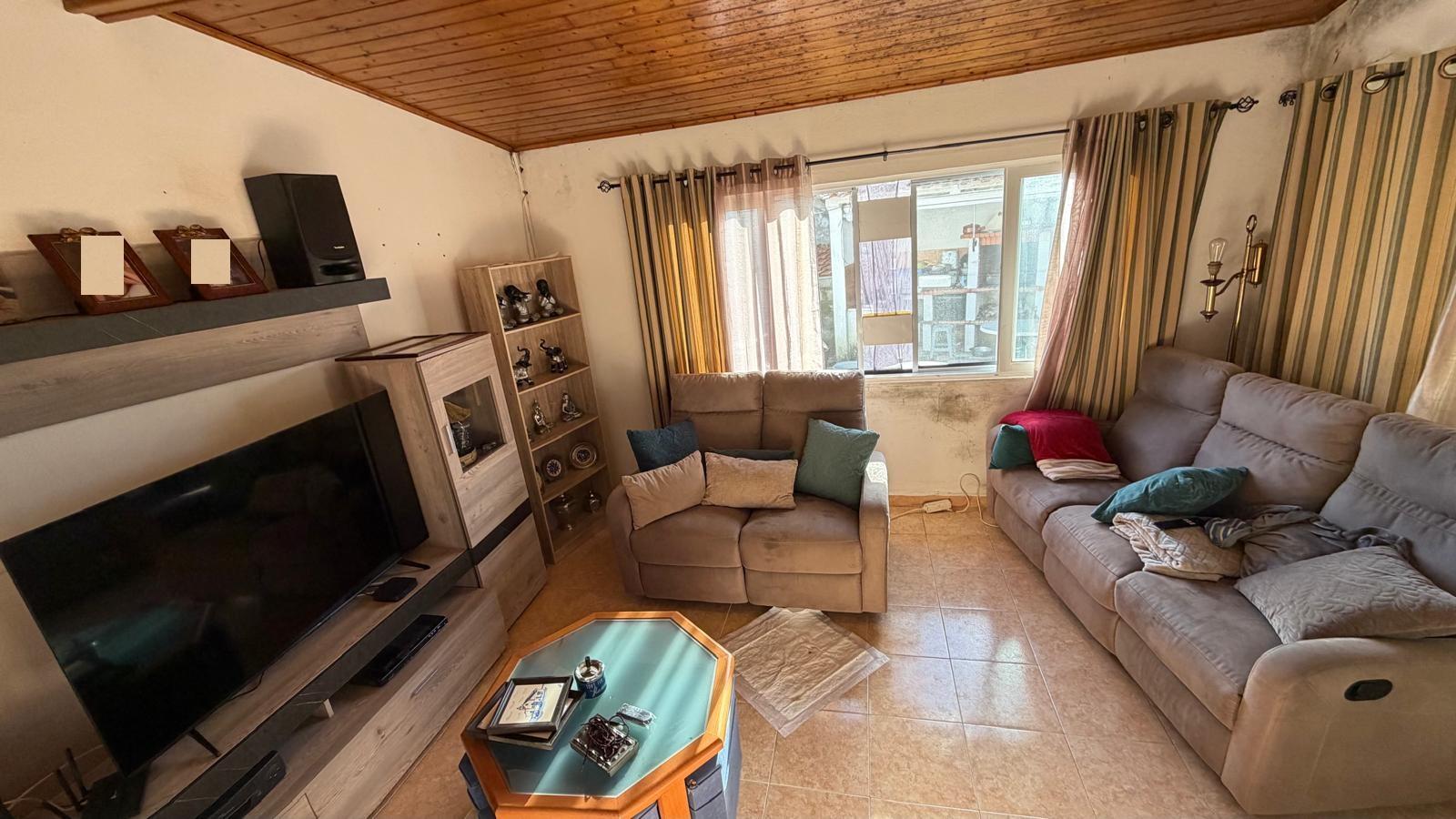 Moradia T3 com garagem e quintal