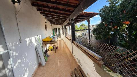 Moradia T3 com garagem e quintal