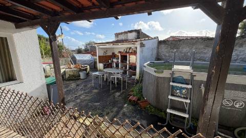 Moradia T3 com garagem e quintal