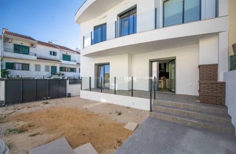 Moradia T3 Geminada Vale de Carros - Sexal