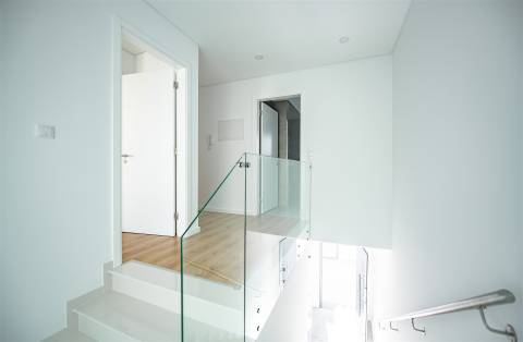 Moradia T3 Geminada Vale de Carros - Sexal