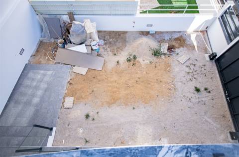 Moradia T3 Geminada Vale de Carros - Sexal