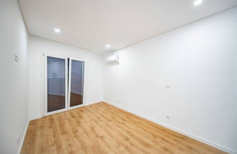 Moradia T3 Geminada Vale de Carros - Sexal