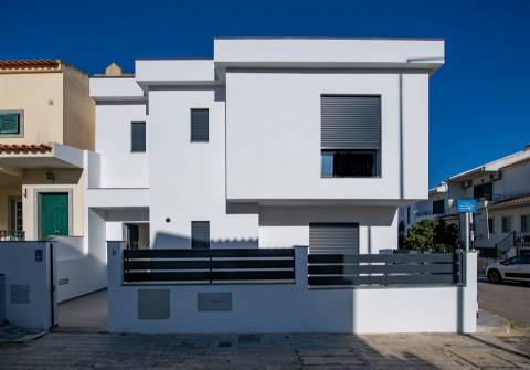 Moradia T3 Geminada Vale de Carros - Sexal